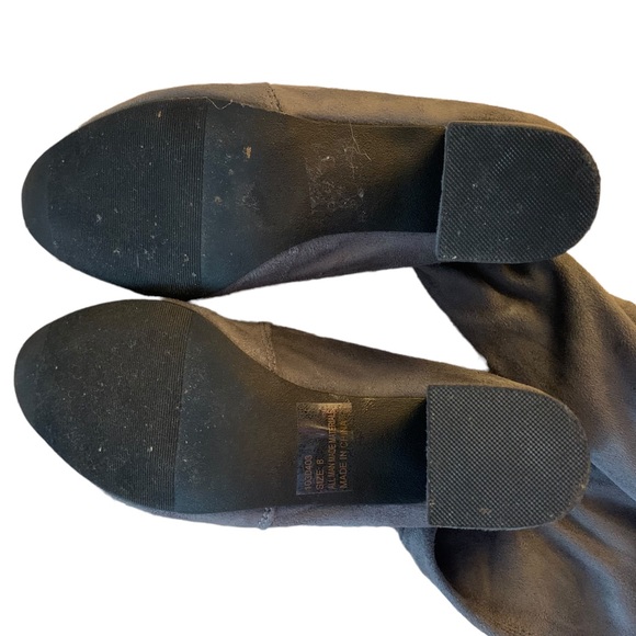 Gray faux suede over the knee boots block 2.5” heel size - Picture 4 of 16